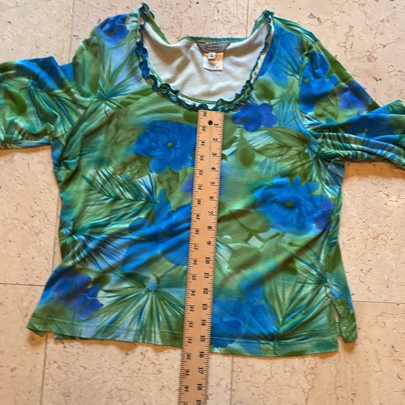 Spring top size XL bright blue and soft green. Good condition - Picture 3 of 5